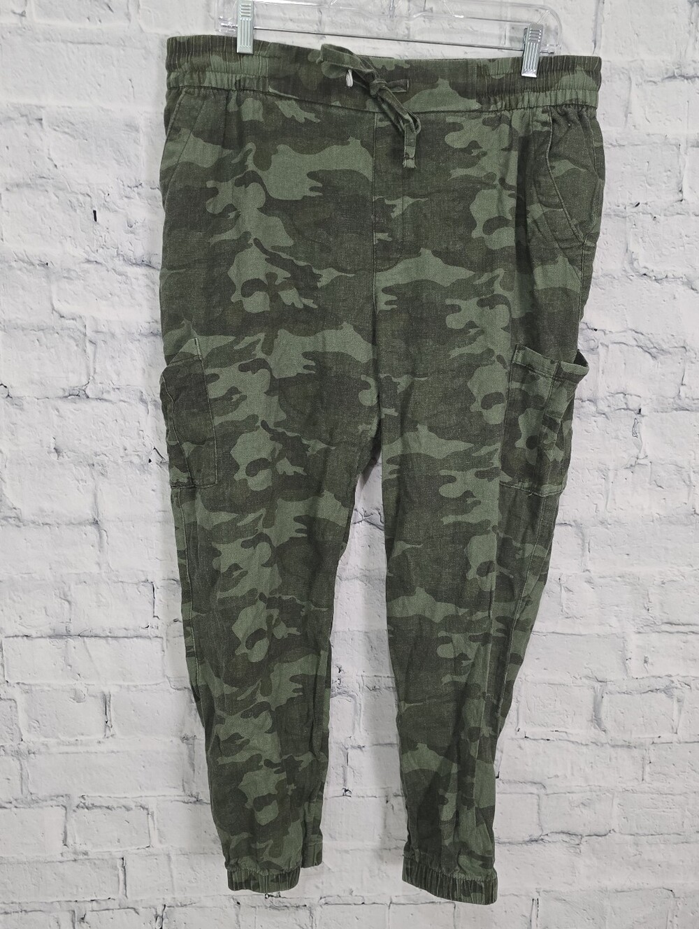 Old Navy Camo Joggers SZ L pockets Casual A3